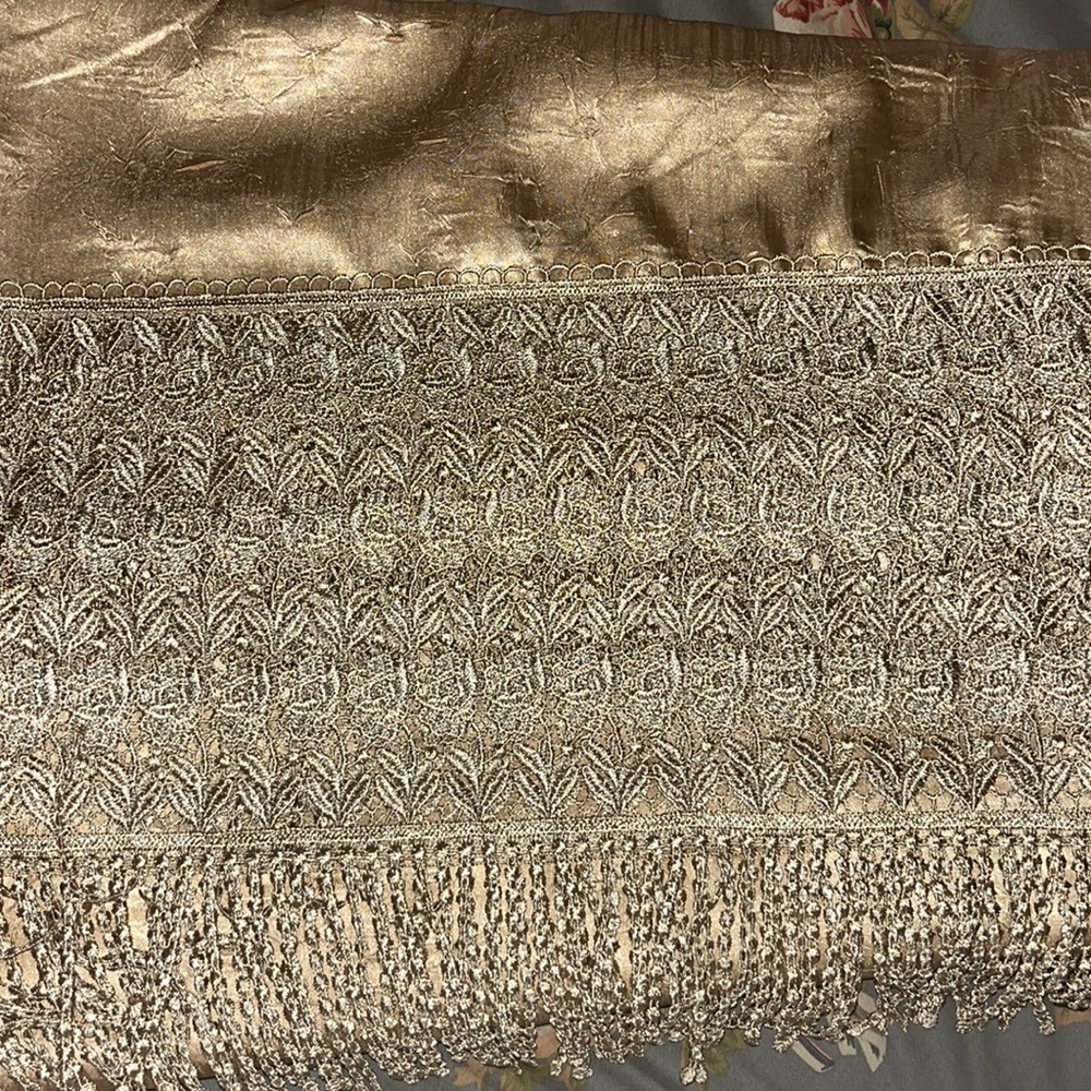 CROSCILL MACRAME CROCHETED SATIN CHAMPAGNE GOLD (1) SCARF VALANCE 42 X 216